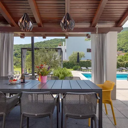 Villa Modern Susanj With Outdoor Pool In Abbazia