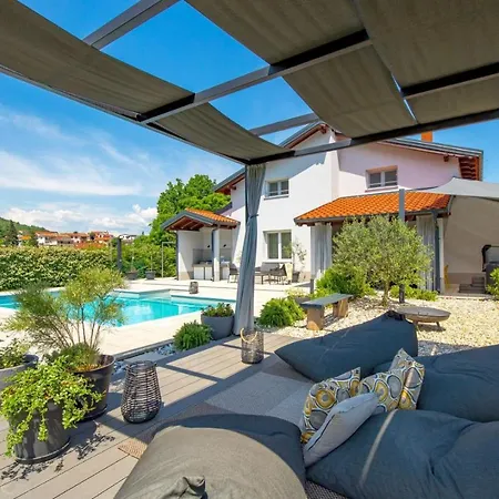 Villa Modern Susanj With Outdoor Pool In Abbazia