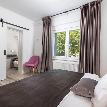 Modern Susanj With Outdoor Pool In Abbazia