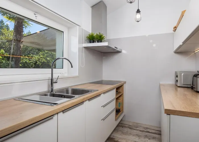 Modern Susanj With Outdoor Pool In Вилла *