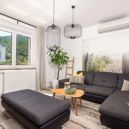 Βίλα Modern Susanj With Outdoor Pool In *