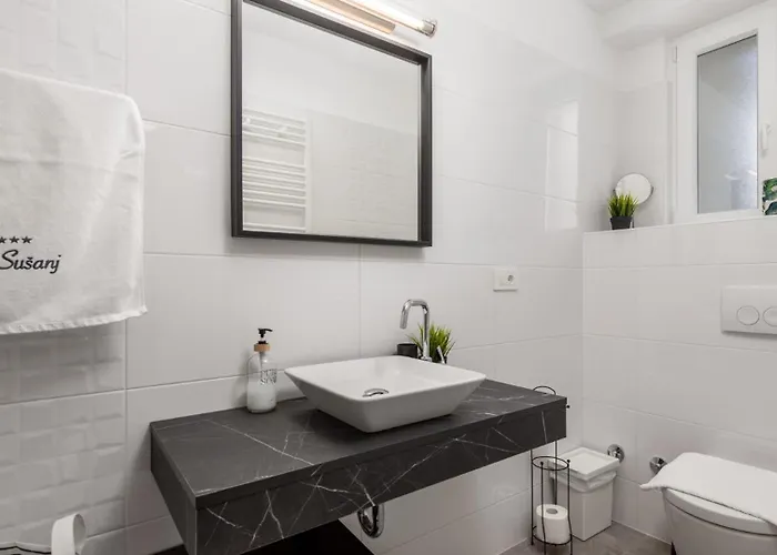 빌라 Modern Susanj With Outdoor Pool In 오파티아